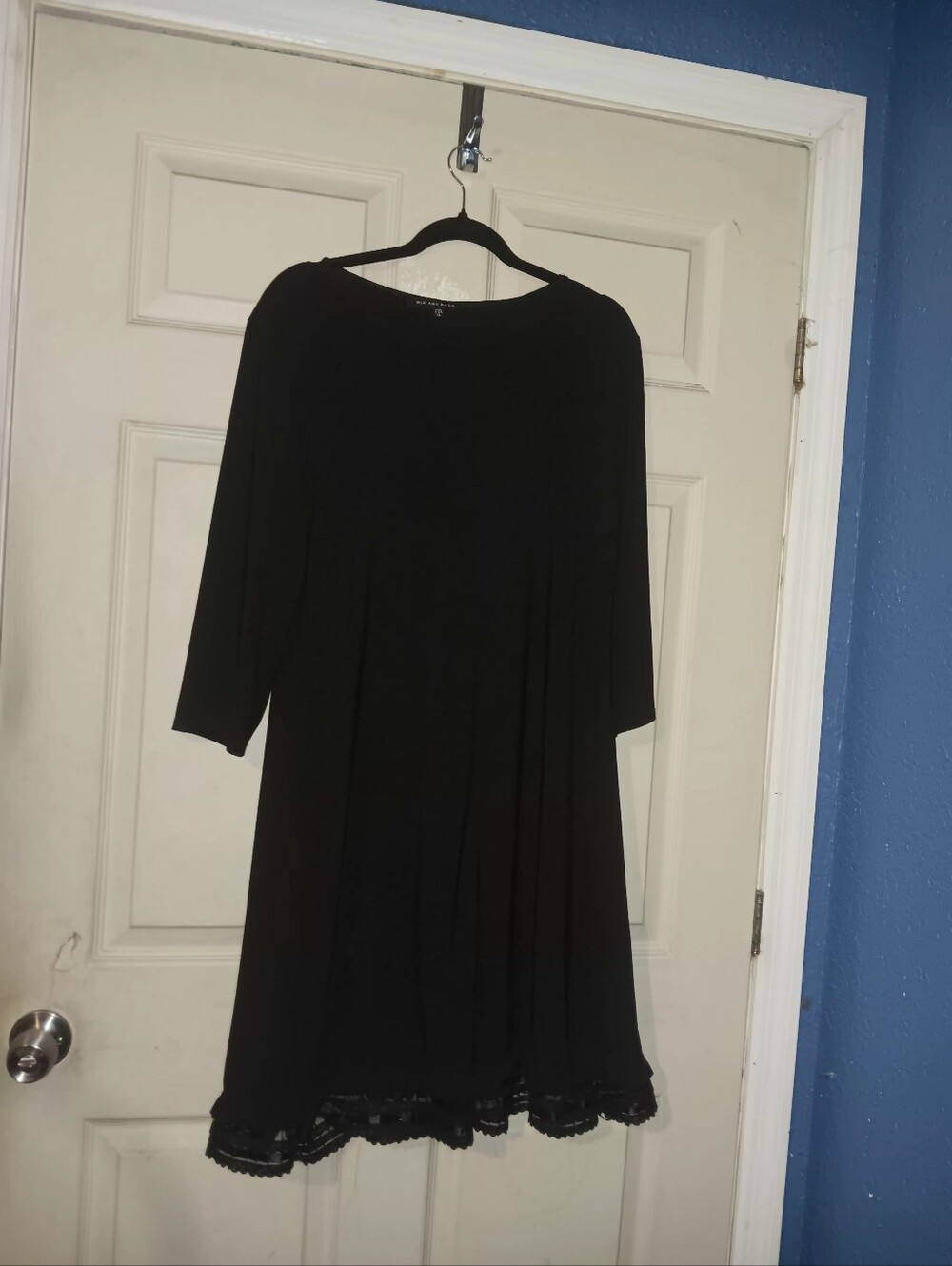 Nik And Nash Womens Sz XL Little Black Dress Ruffle Bottom Stretch Long Sleeve